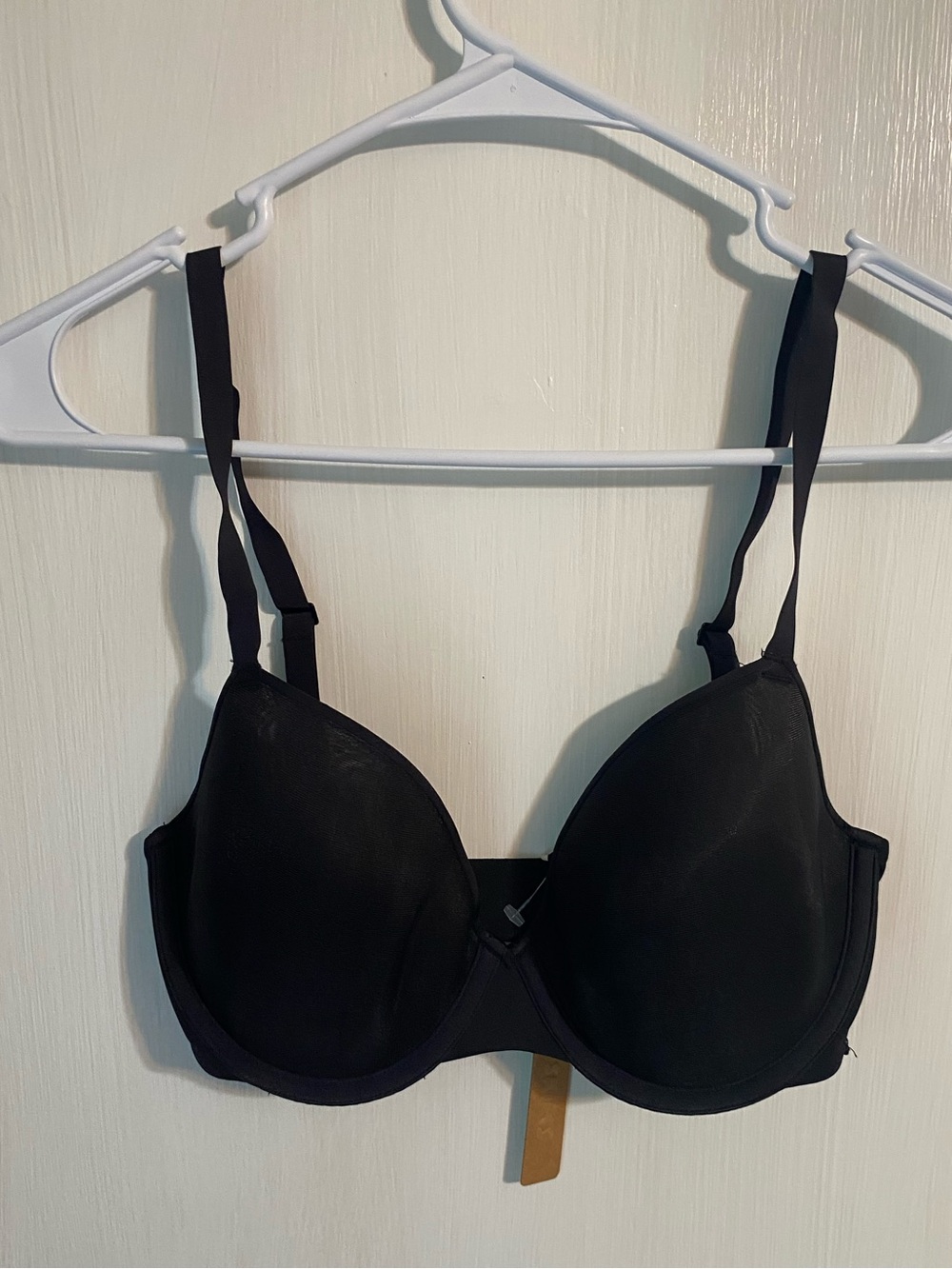 SKIMS black weightless Demi bra- NWT